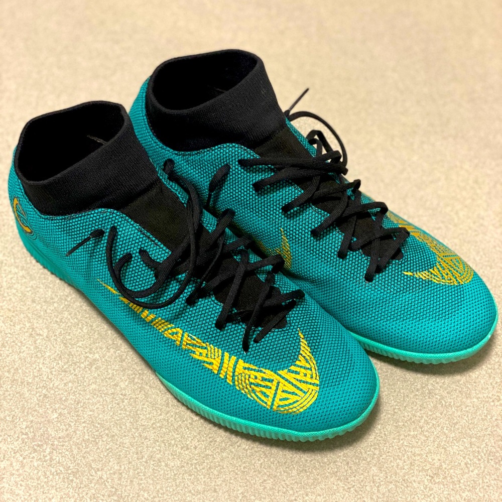 Nike Indoor Soccer Shoes MercurialX Superfly VI Academy CR7